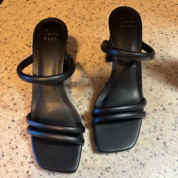 A New Day Stacey Heels - Picture 1 of 3